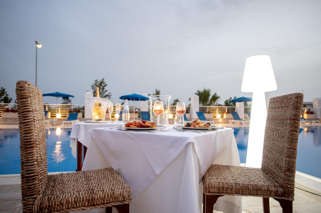 Club Azzurro Hotel & Resort Порто-Чезарео Екстер'єр фото