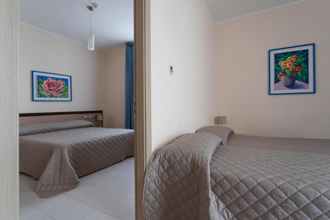 Club Azzurro Hotel & Resort Порто-Чезарео Екстер'єр фото