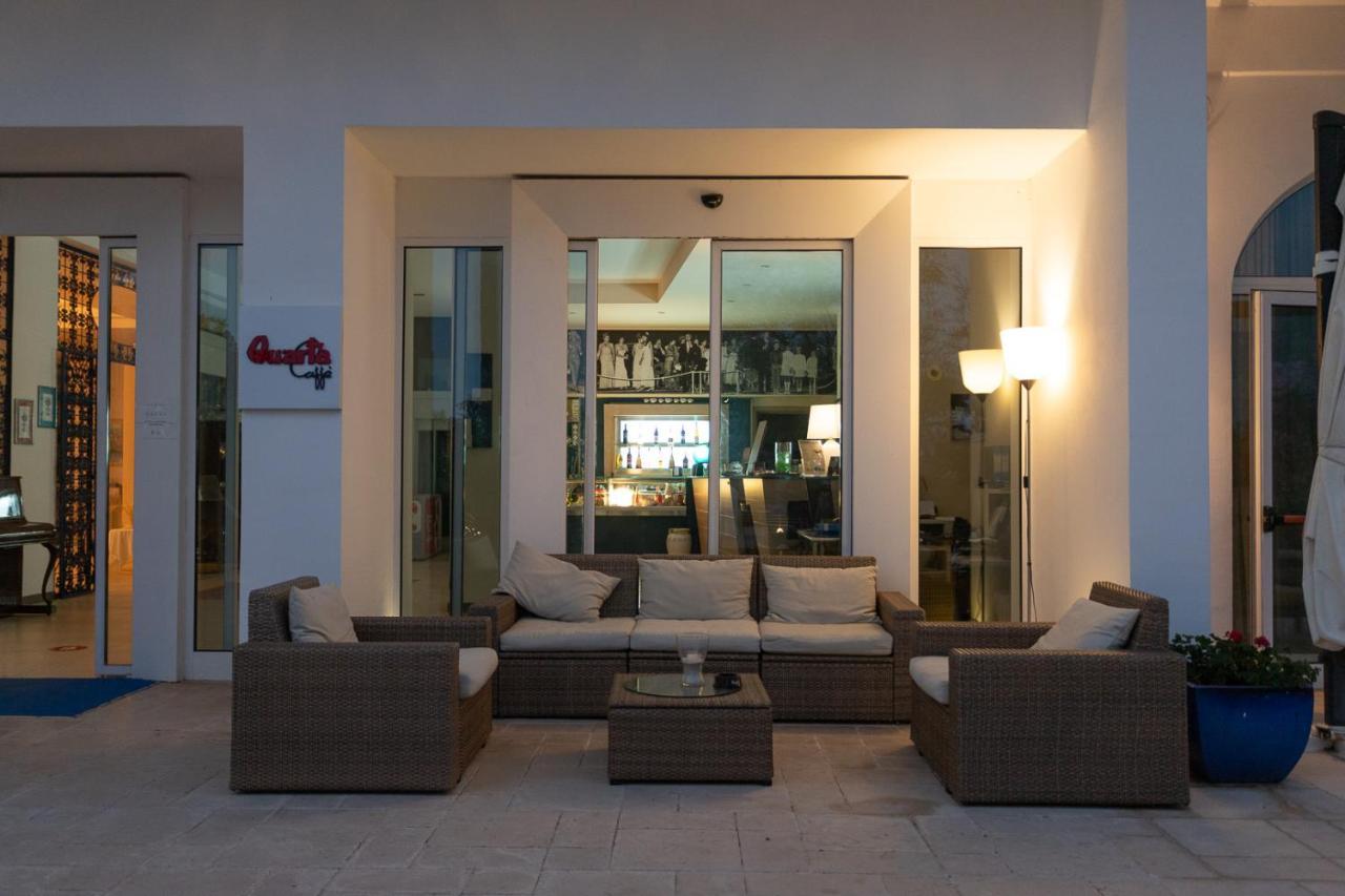 Club Azzurro Hotel & Resort Порто-Чезарео Екстер'єр фото