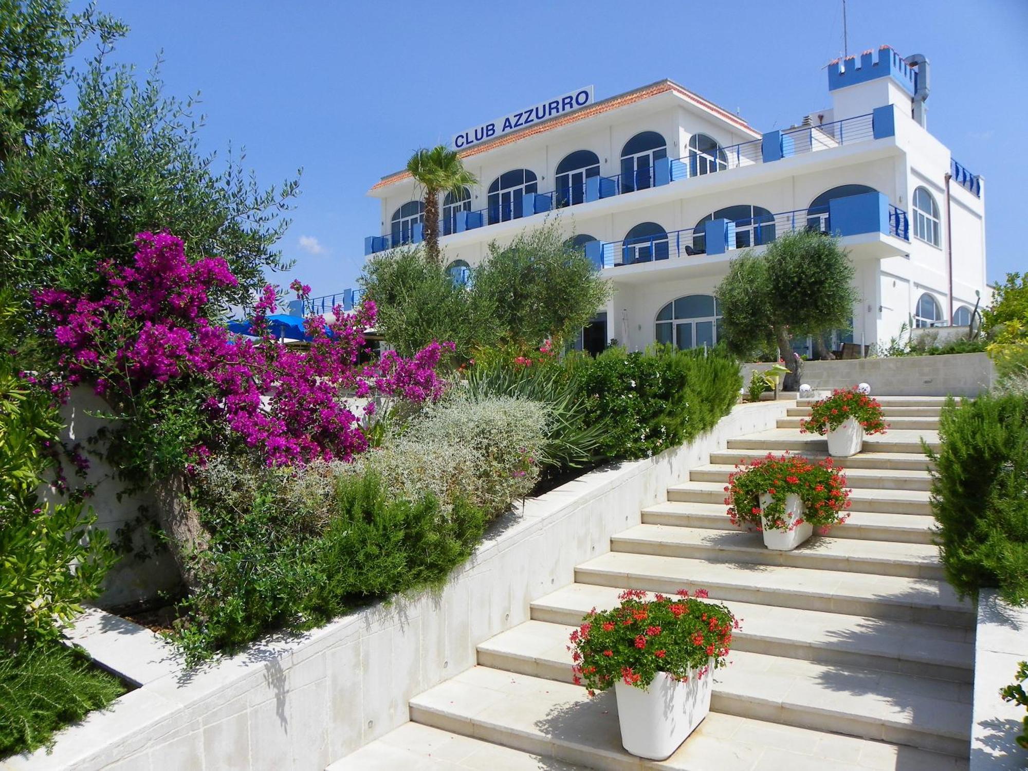Club Azzurro Hotel & Resort Порто-Чезарео Екстер'єр фото